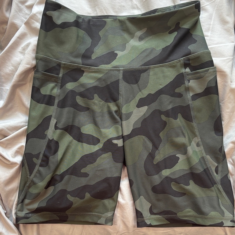 Old Navy Camo Print Women's Bike Shorts